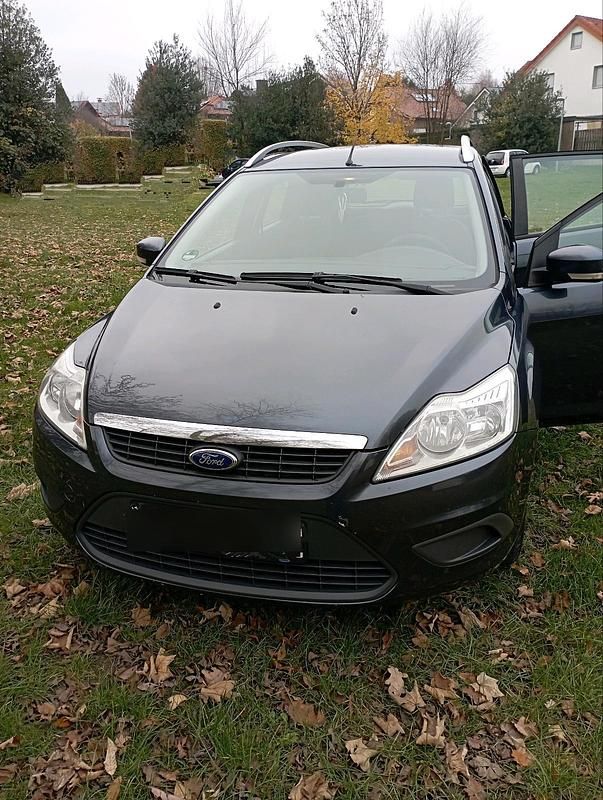 Blau Gebraucht 2009 Ford Focus Kombi | 1.800 € - Bild 1/4