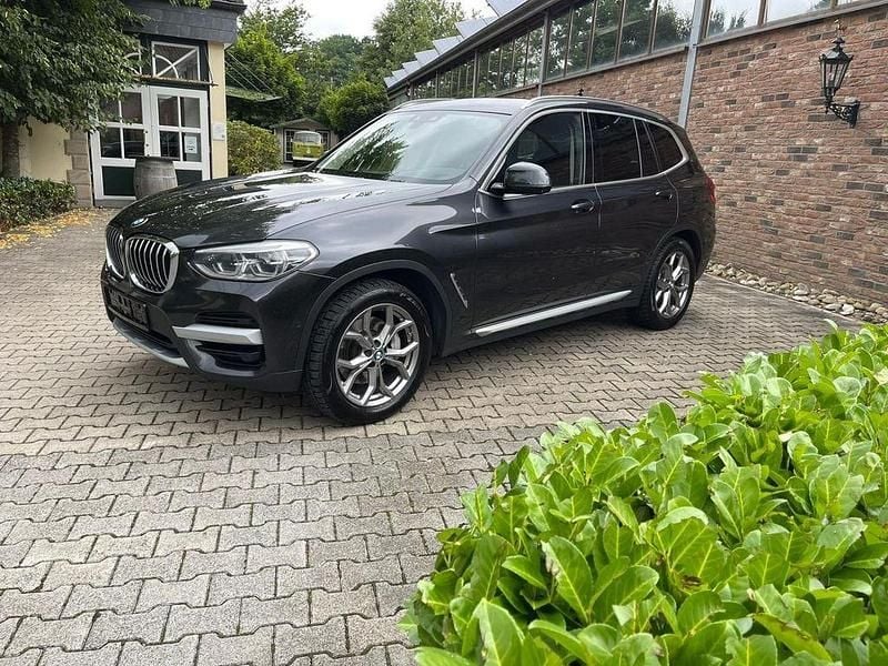 Grau Gebraucht 2021 BMW X3 xLine SUV | 25.600 € (Guter Preis) - Bild 1/4