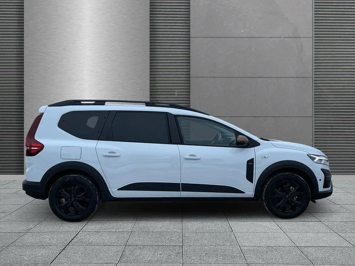 Neu Dacia Jogger Extreme 141 PS (103 kW) 2025 Arktisweiß Van / Kleinbus