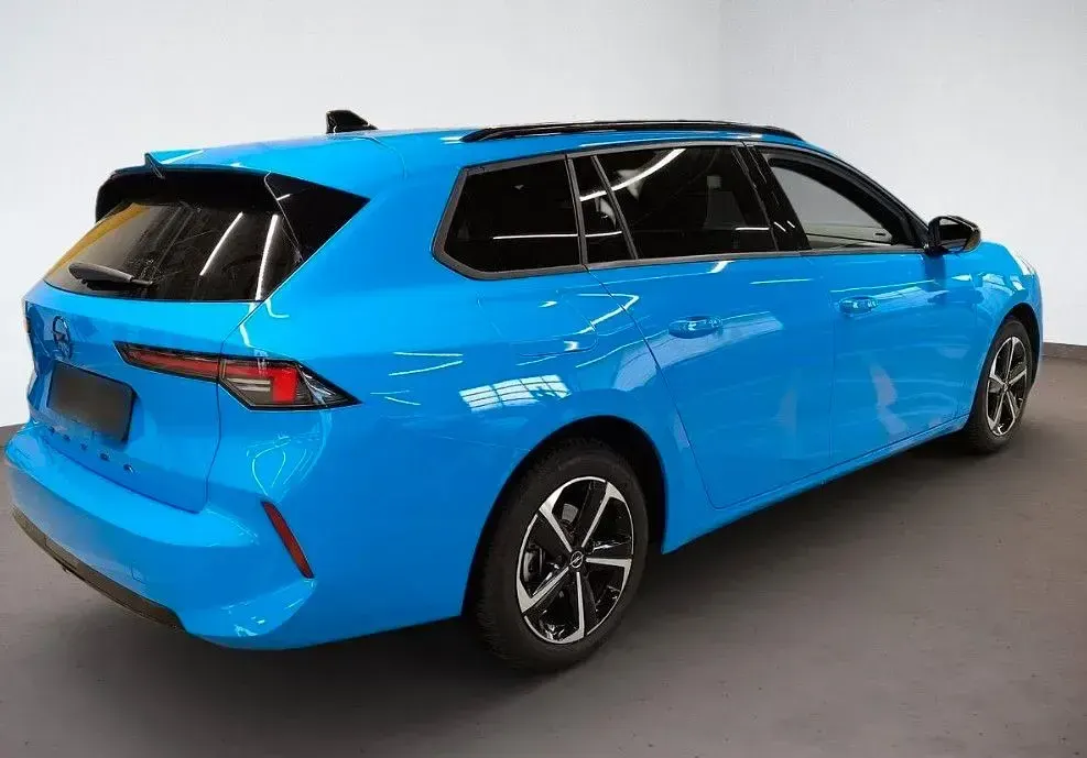 Gebraucht Opel Astra 131 PS (96 kW) 2025 Blau Kleinwagen