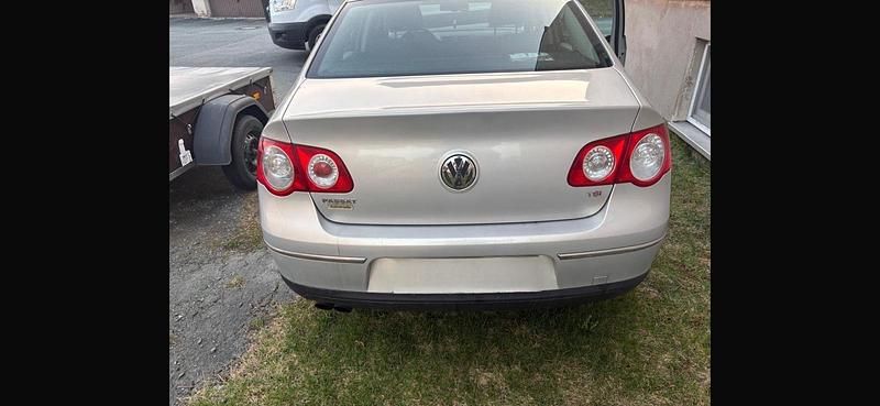 Gebraucht VW Passat 136 PS (100 kW) 2008 Grau Limousine