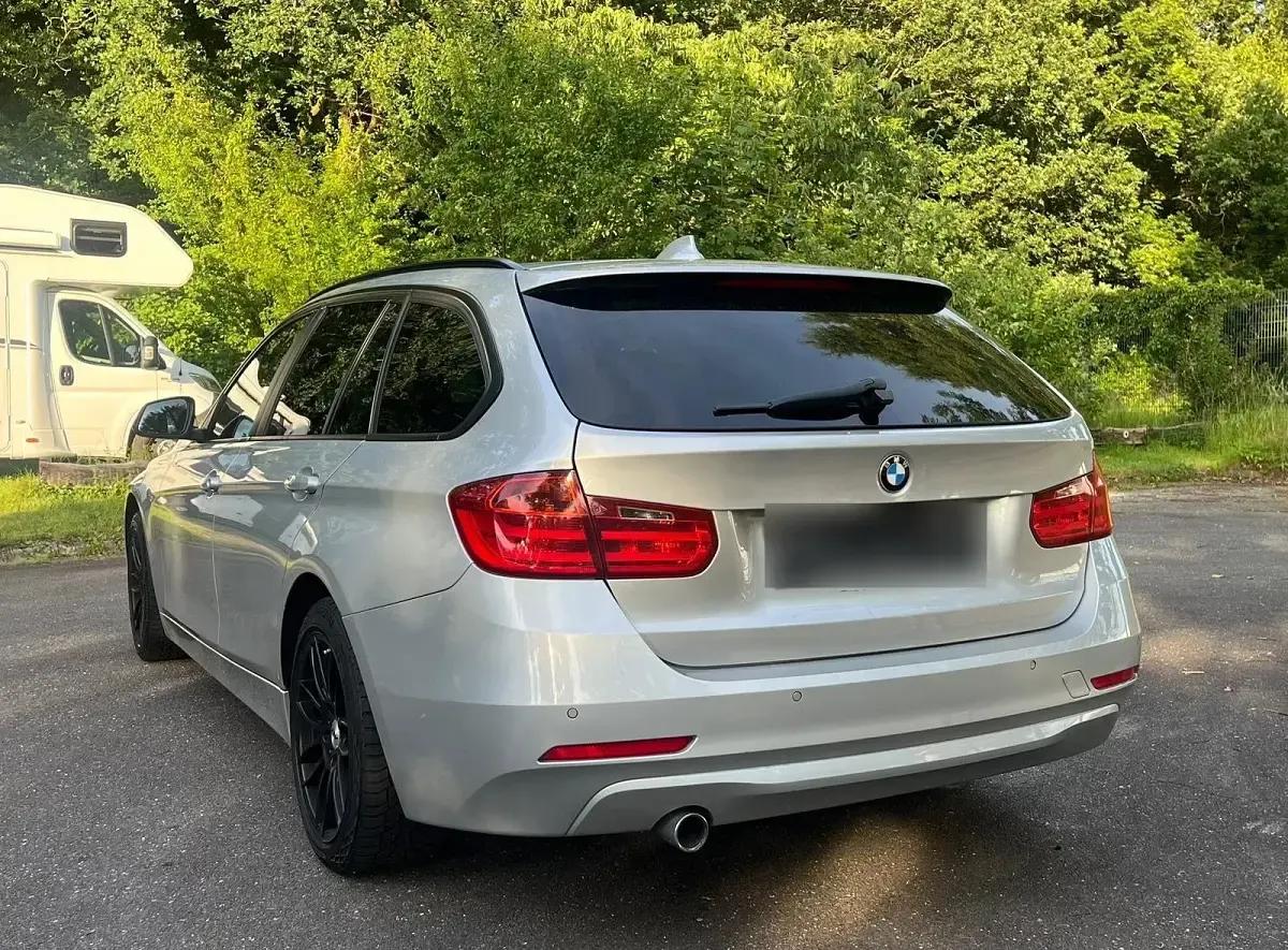 Gebraucht BMW 318 143 PS (105 kW) 2014 Silber Kombi