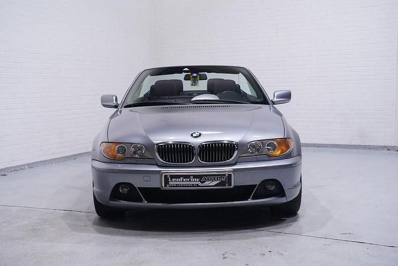 Gebraucht BMW 330 Executive 231 PS (169 kW) 2004 Grau Cabrio