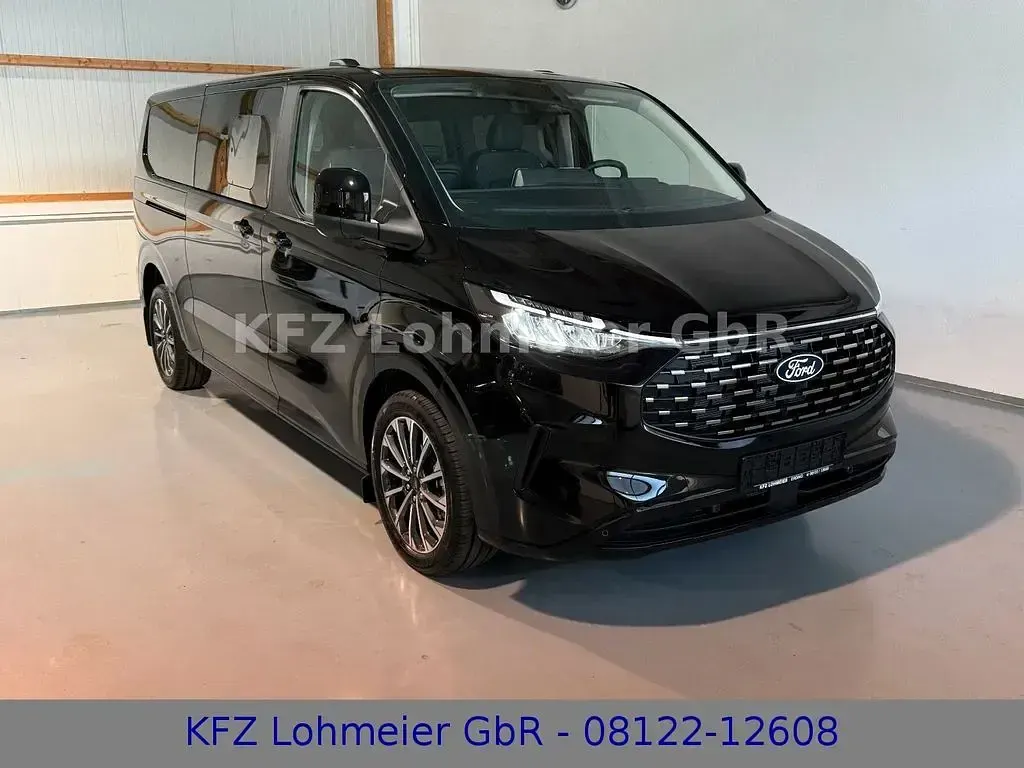 Neu Ford Tourneo Titanium 170 PS (125 kW) 2025 Obsidianschwarz metallic Van / Kleinbus