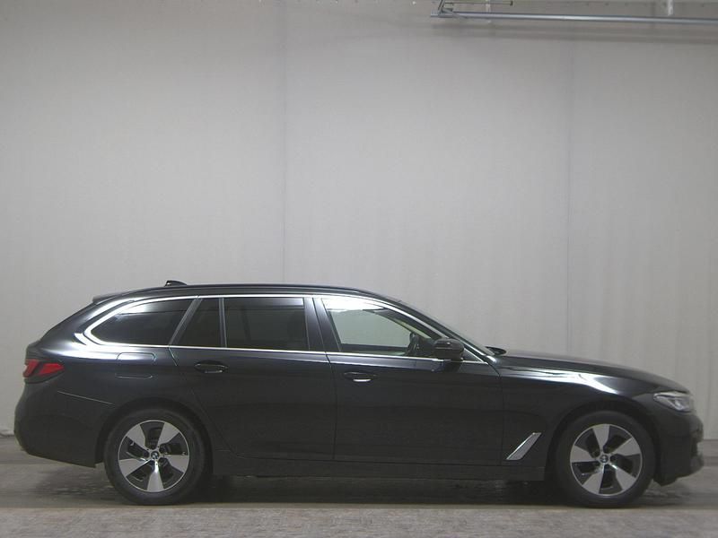 Gebraucht BMW 520 Sport Line 190 PS (139 kW) 2021 Schwarz Kombi