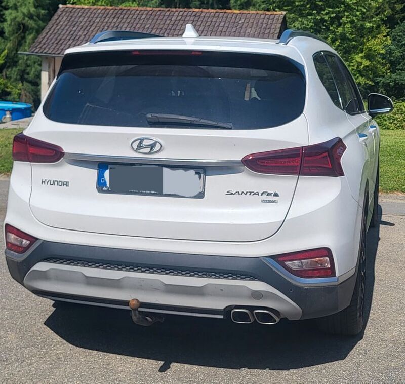 Weiß Gebraucht 2020 Hyundai Santa Fe Premium SUV | 31.000 € (Fairer Preis) - Bild 1/3