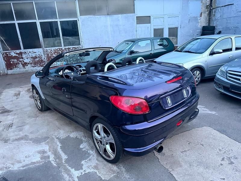 Gebraucht Peugeot 206 CC 110 PS (80 kW) 2006 Silber Cabrio