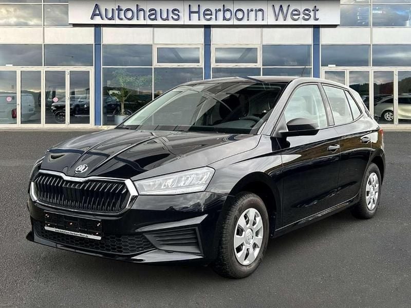 Schwarz Gebraucht 2025 Skoda Fabia Essence Kleinwagen | 15.950 € (Superpreis) - Bild 1/4