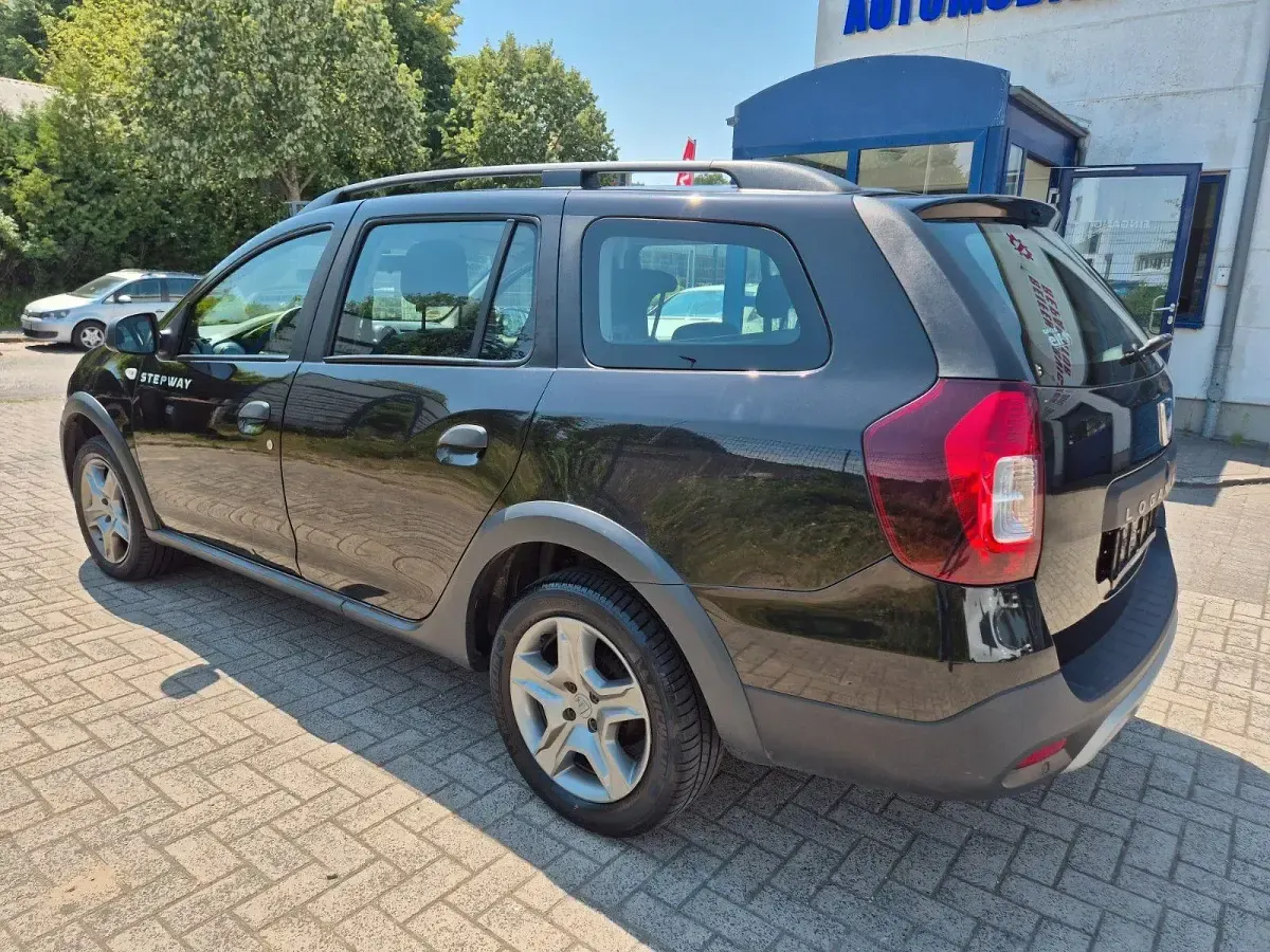 Gebraucht Dacia Logan MCV Stepway 90 PS (66 kW) 2020 Schwarz Kombi
