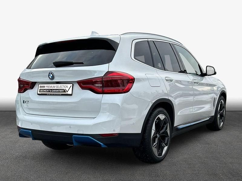Gebraucht BMW iX3 Impressive 210 kW (286 PS) 2021 Weiß SUV
