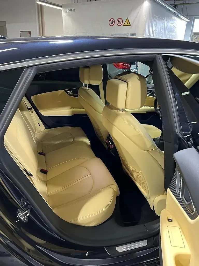 Gebraucht Audi A7 Comfort 245 PS (180 kW) 2014 Blau Kleinwagen