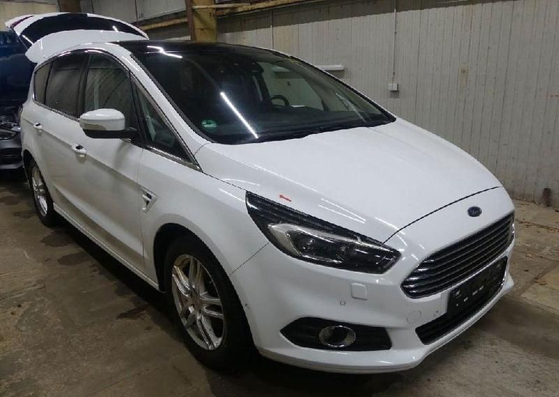 Gebraucht Ford S-MAX Titanium 190 PS (139 kW) 2019 Weiß Van / Kleinbus