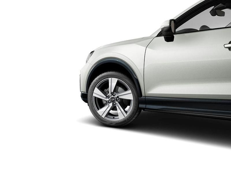 Gebraucht Audi Q2 Advanced Plus 150 PS (110 kW) 2025 Tausilber metallic SUV