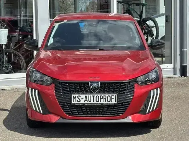 Gebraucht Peugeot 208 Active 75 PS (55 kW) 2024 Rot Kleinwagen
