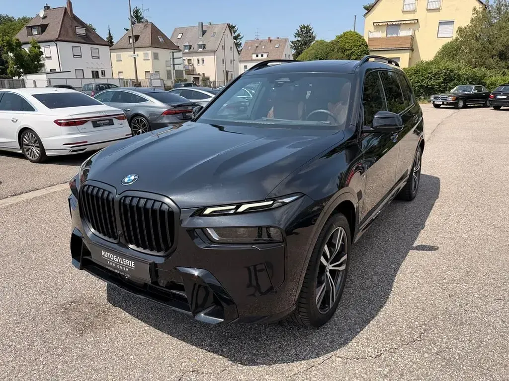 Gebraucht BMW X7 M Sport 352 PS (258 kW) 2022 Schwarz SUV