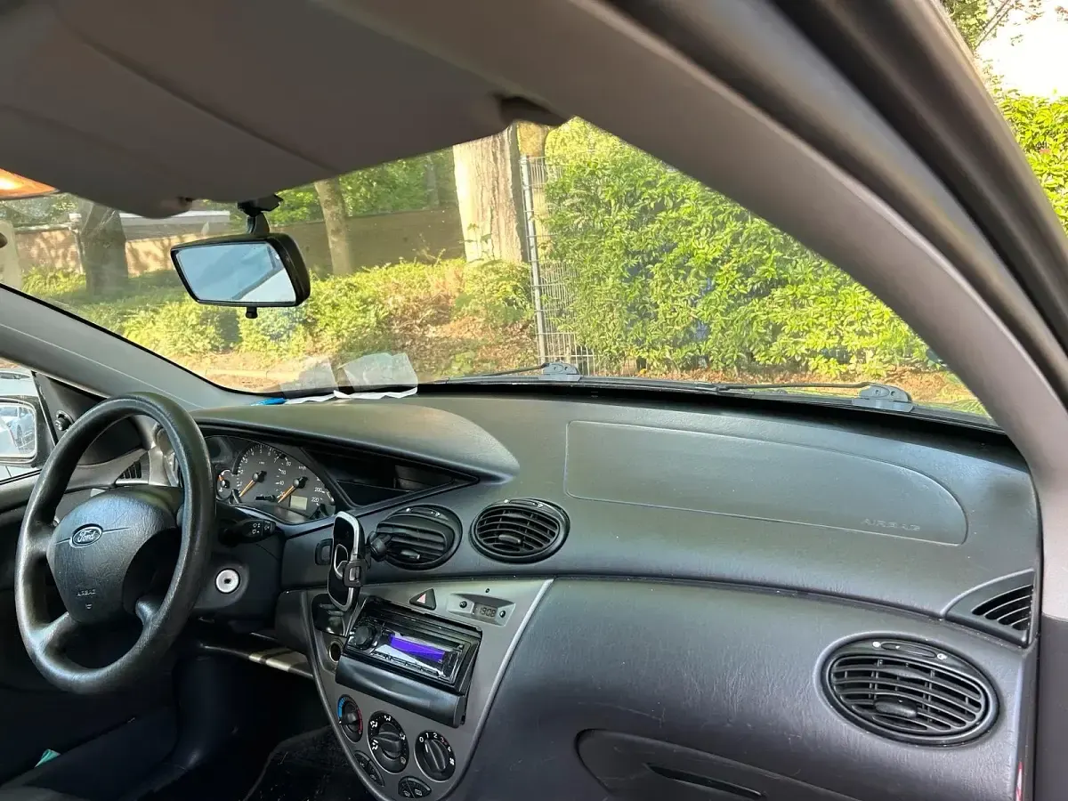 Gebraucht Ford Focus 101 PS (74 kW) 2003 Kleinwagen
