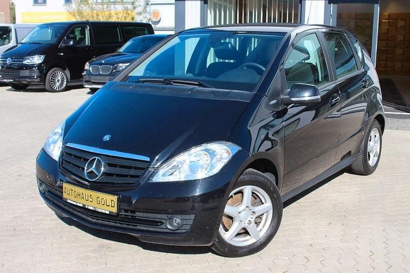 Schwarz Gebraucht 2011 Mercedes A180 Limousine | 4.999 € (Guter Preis) - Bild 1/4