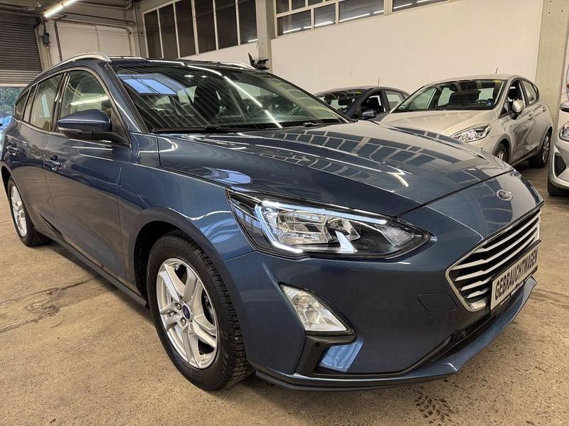 Blau Gebraucht 2021 Ford Focus Cool & Connect Limousine | 17.450 € (Guter Preis) - Bild 1/4