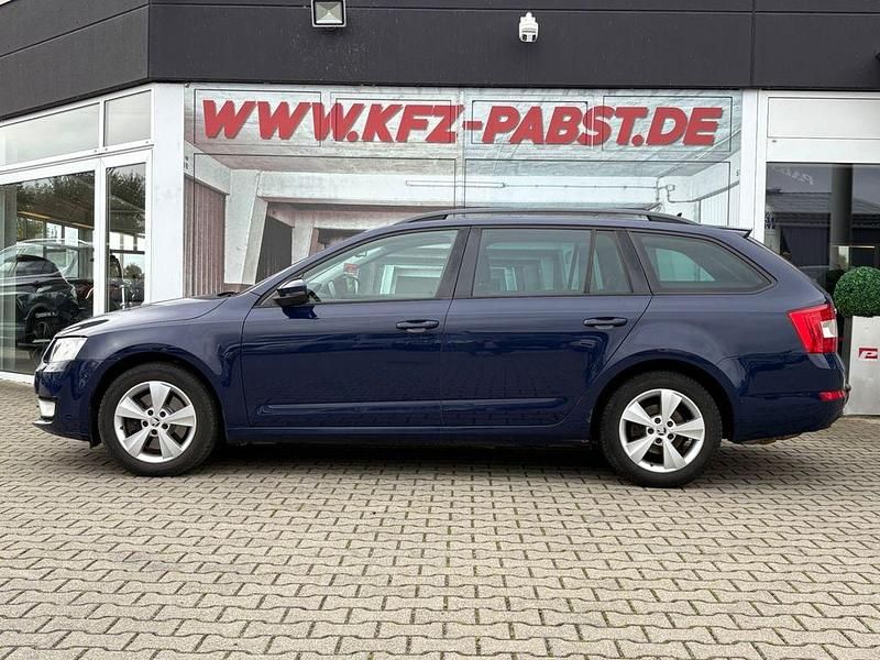 Gebraucht Skoda Octavia 179 PS (131 kW) 2015 Blau Kleinwagen