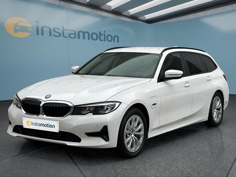 Gebraucht 2022 BMW 330e Kombi | 26.499 € (Guter Preis) - Bild 1/4