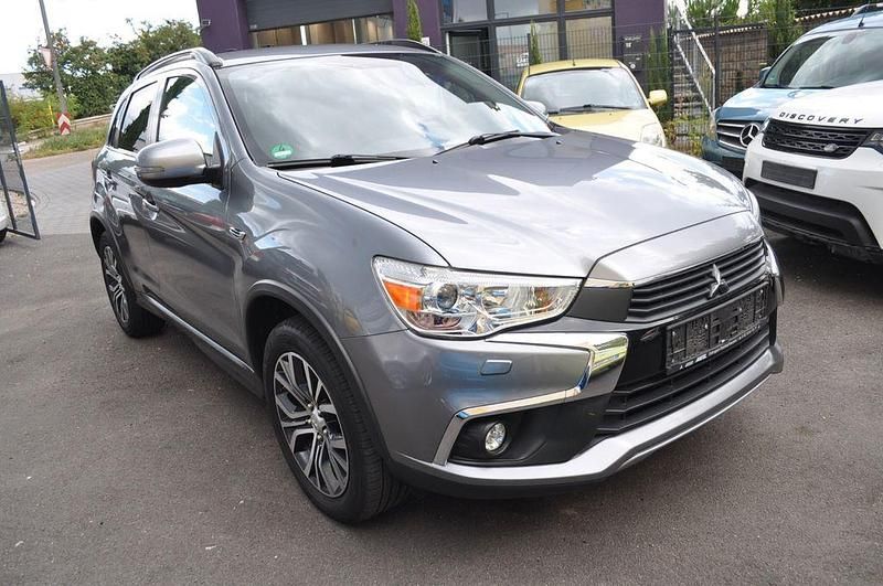 Grau Gebraucht 2017 Mitsubishi ASX Edition SUV | 9.950 € (Fairer Preis) - Bild 1/4