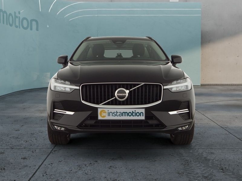 Gebraucht Volvo XC60 Core 197 PS (144 kW) 2023 Schwarz SUV