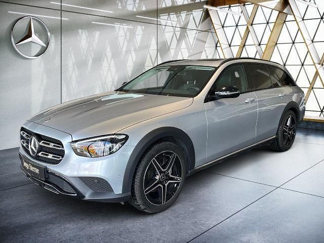 Gebraucht Mercedes E220 All-Terrain Avantgarde 194 PS (142 kW) 2022 Kombi