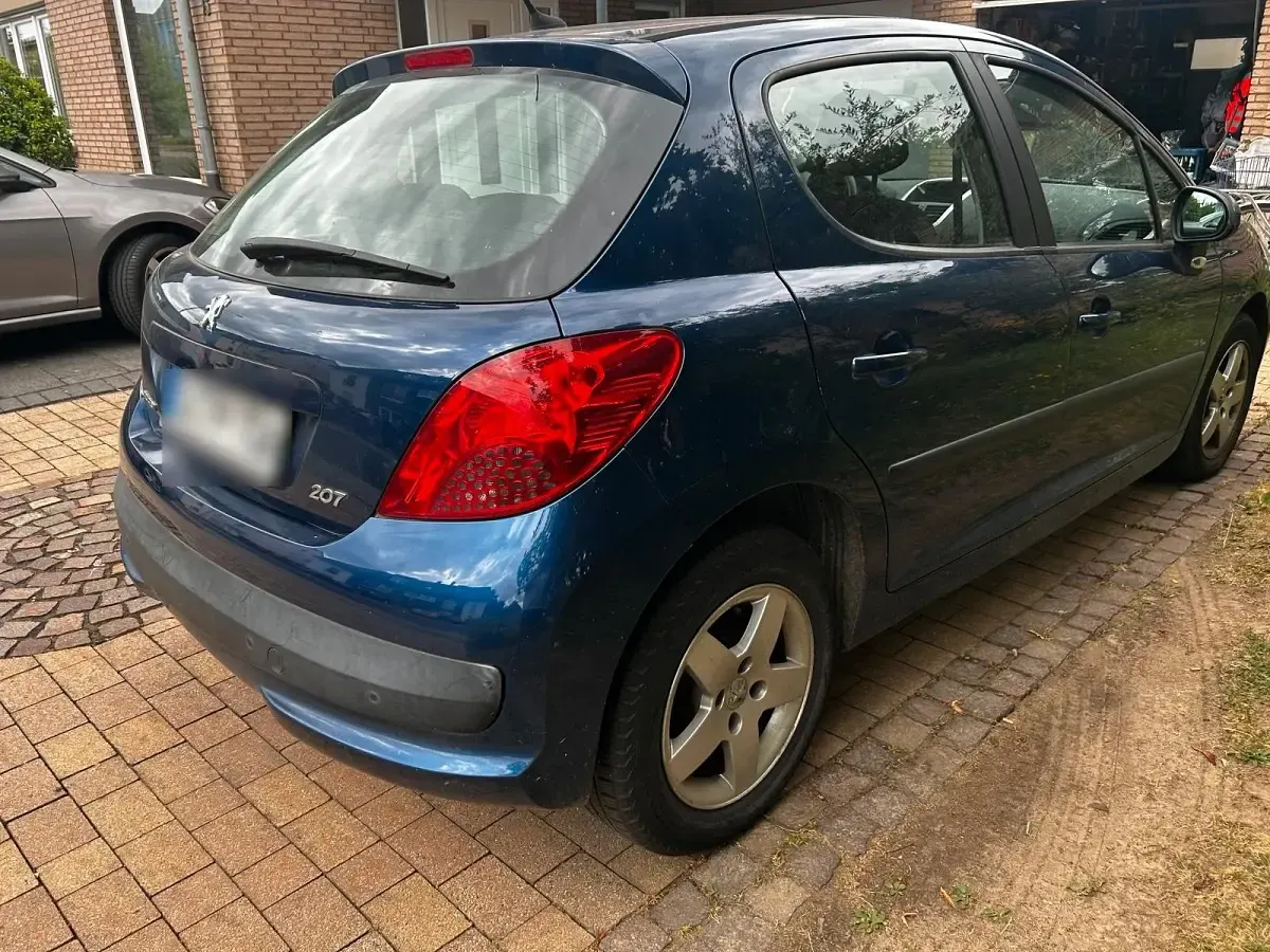 Gebraucht Peugeot 207 95 PS (69 kW) 2007 Blau Kleinwagen