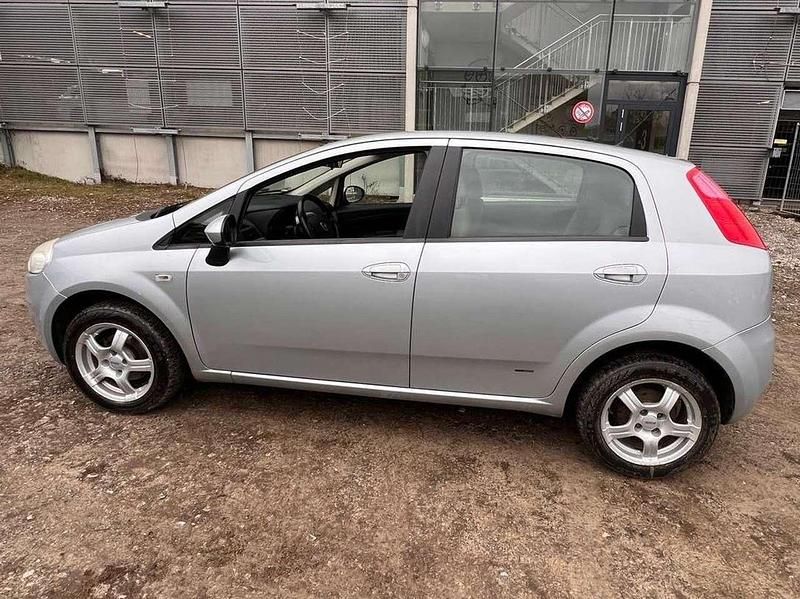 Gebraucht Fiat Grande Punto Dynamic 77 PS (56 kW) 2007 Jungle grau Kleinwagen