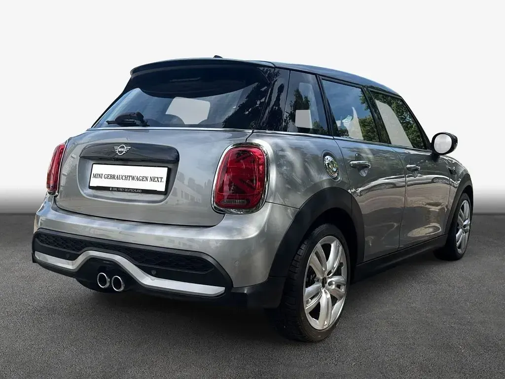 Gebraucht Mini Cooper S Classic 178 PS (130 kW) 2023 Melting silver iii metallic Kleinwagen