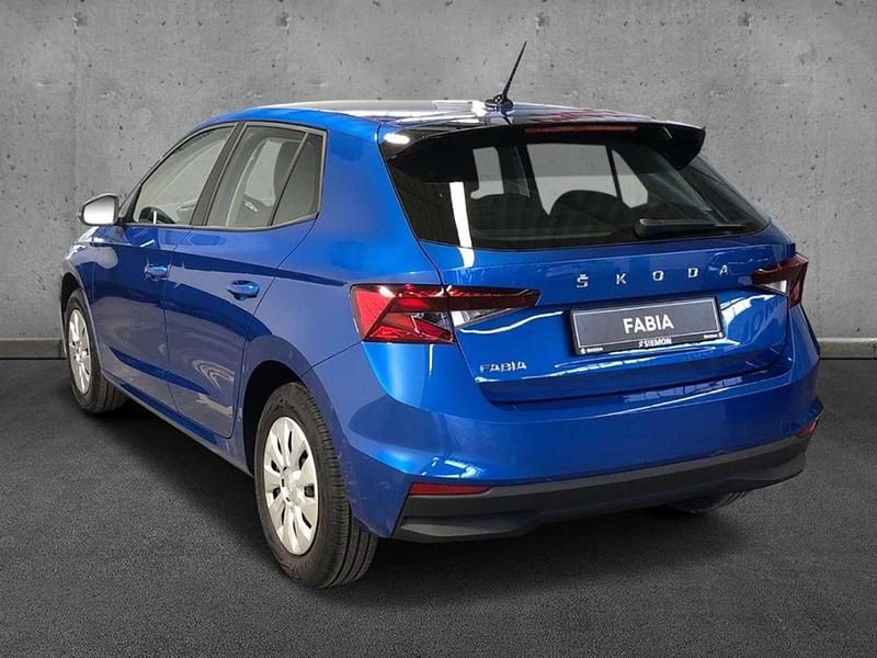 Gebraucht Skoda Fabia Ambition 95 PS (69 kW) 2024 Raceblau metallic Kleinwagen