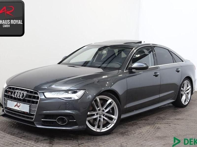 Grau Gebraucht 2015 Audi V8 Ambiente Limousine | 36.880 € - Bild 1/4