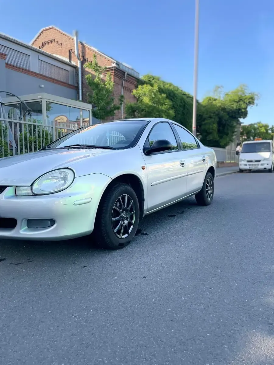 Gebraucht Chrysler Neon 101 PS (74 kW) 2002 Silber Limousine