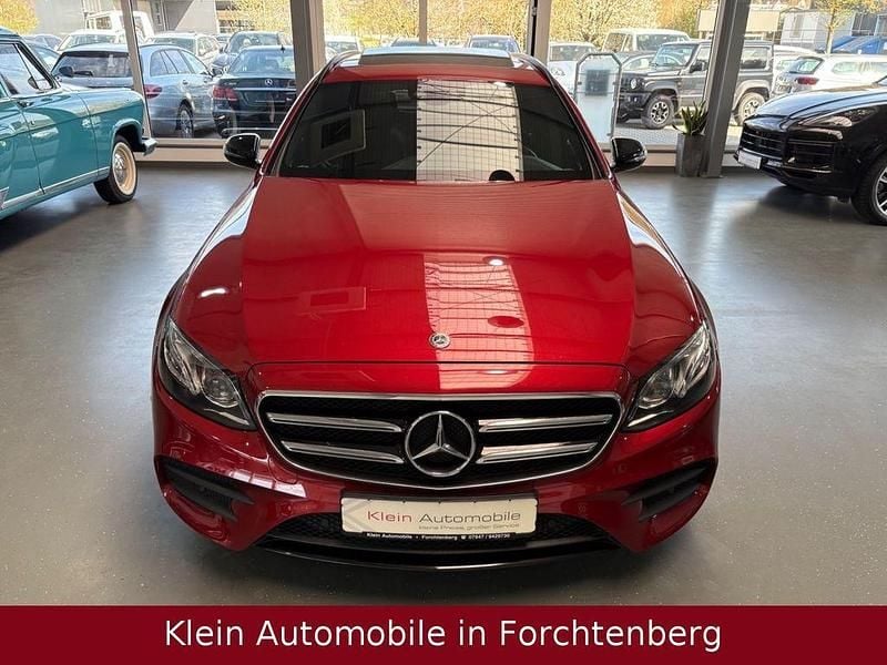 Gebraucht Mercedes E250 AMG line 211 PS (155 kW) 2017 Rot Limousine