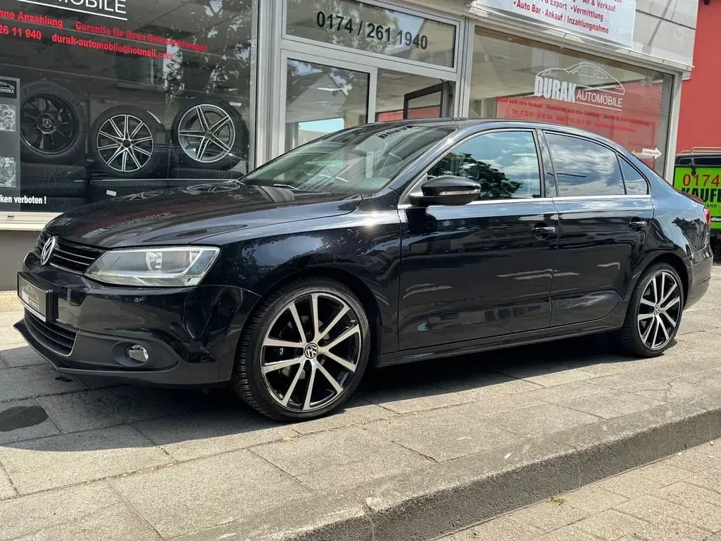 Gebraucht VW Jetta Comfortline 105 PS (77 kW) 2011 Schwarz Limousine