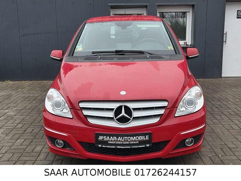 Gebraucht Mercedes B200 140 PS (102 kW) 2008 Rot Van / Kleinbus