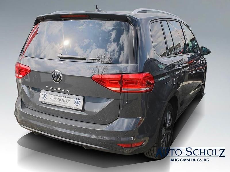 Gebraucht VW Touran Move 150 PS (110 kW) 2024 Grau Van / Kleinbus
