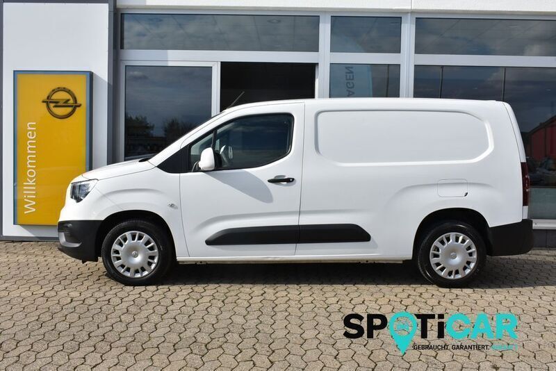Weiß Gebraucht 2021 Opel Combo Edition Van / Kleinbus | 17.250 € (Etwas zu teuer) - Bild 1/4