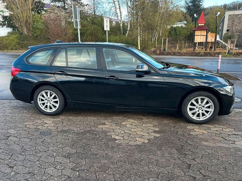 Gebraucht BMW 316 116 PS (85 kW) 2015 Schwarz Kombi