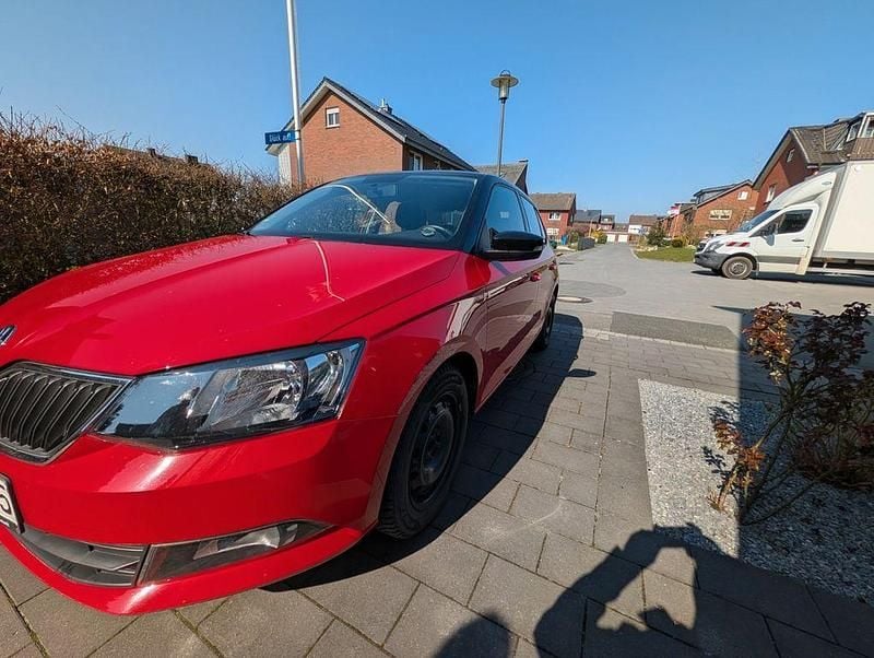 Gebraucht Skoda Fabia 90 PS (66 kW) 2015 Rot Limousine