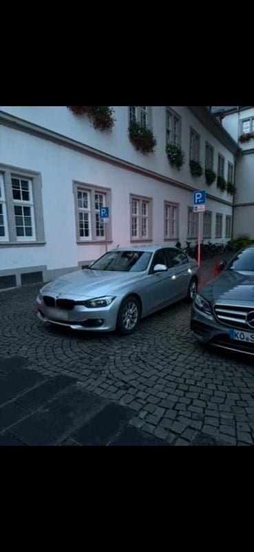 Gebraucht BMW 316 116 PS (85 kW) 2012 Grau Limousine