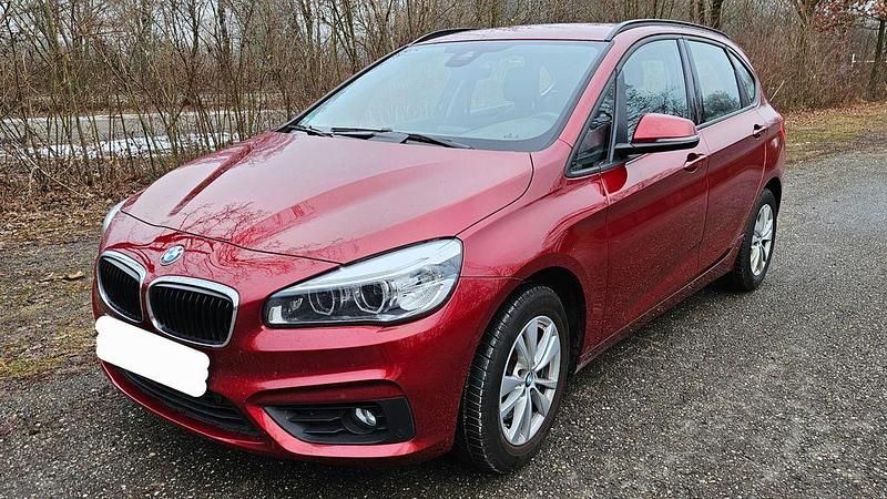 Gebraucht BMW 218 Active Tourer Advantage 136 PS (100 kW) 2016 Rot Van / Kleinbus