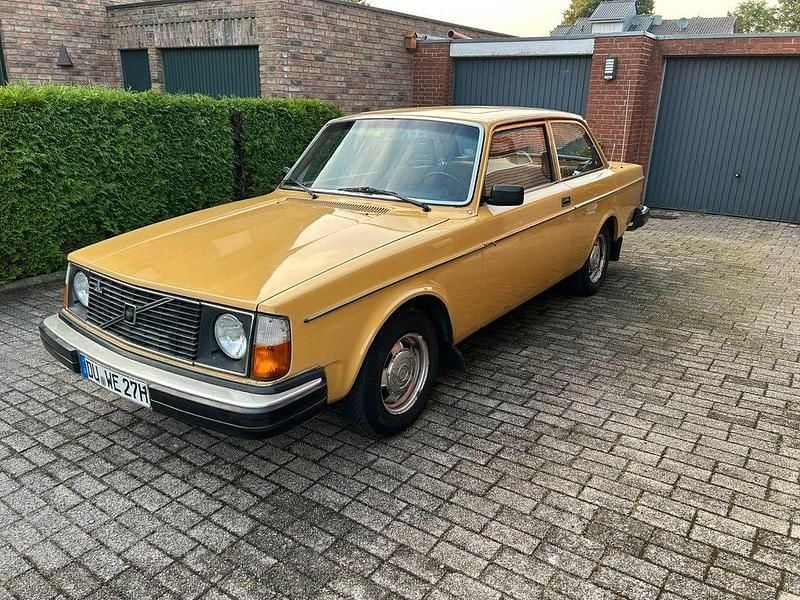 Beige Gebraucht 1980 Volvo 240 Limousine | 9.950 € - Bild 1/4