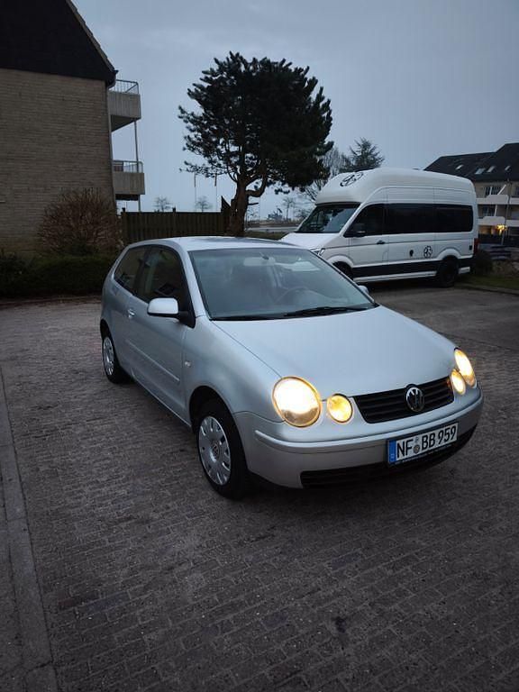 Gebraucht VW Polo Cricket 54 PS (39 kW) 2004 Silber Kleinwagen