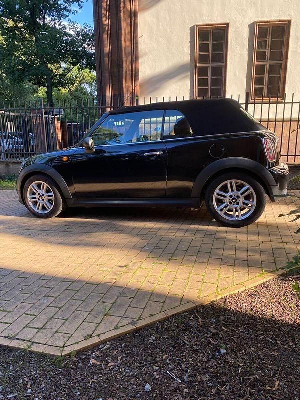 Gebraucht Mini One Cabriolet 98 PS (72 kW) 2011 Schwarz Cabrio