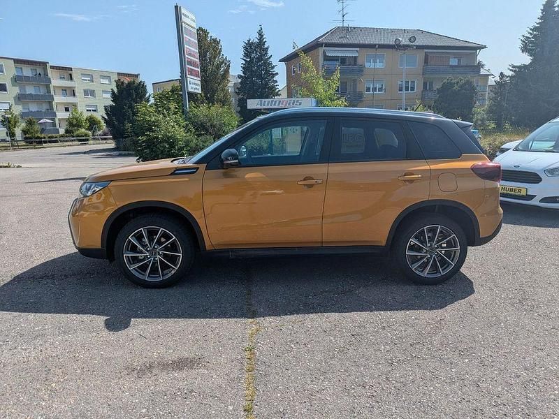 Neu Suzuki Vitara Comfort+ 129 PS (94 kW) 2025 Gelb SUV