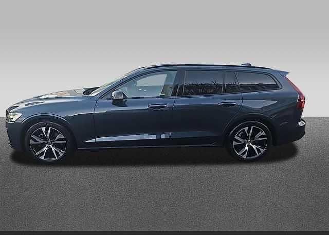 Gebraucht Volvo V60 145 PS (106 kW) 2025 Kombi