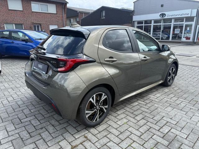 Neu Toyota Yaris Hybrid Team 116 PS (85 kW) 2025 Bronze metallic Kleinwagen