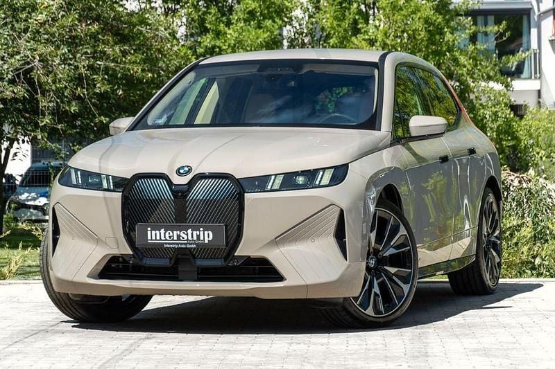 Grau Gebraucht 2025 BMW iX SUV | 75.990 € (Teuer) - Bild 1/4