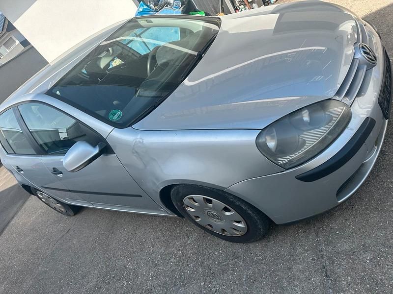 Gebraucht VW Golf V 105 PS (77 kW) 2003 Silber Kleinwagen